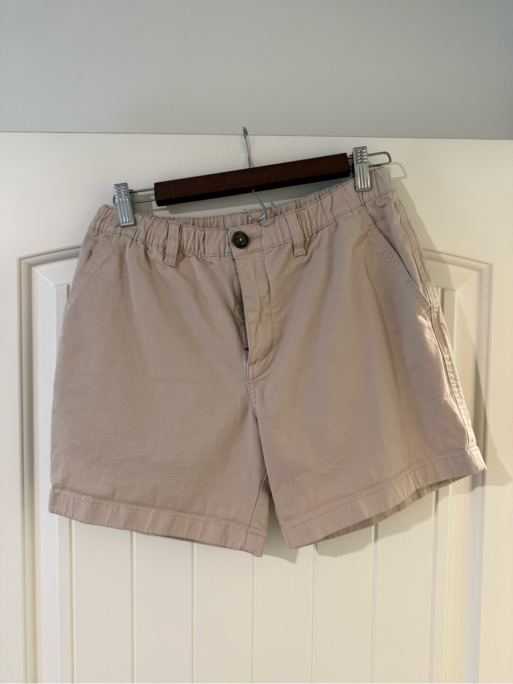 Men’s Small Khaki Chubbies 5.5 Inseam